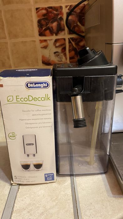 Продам  кофемашину  De'Longhi