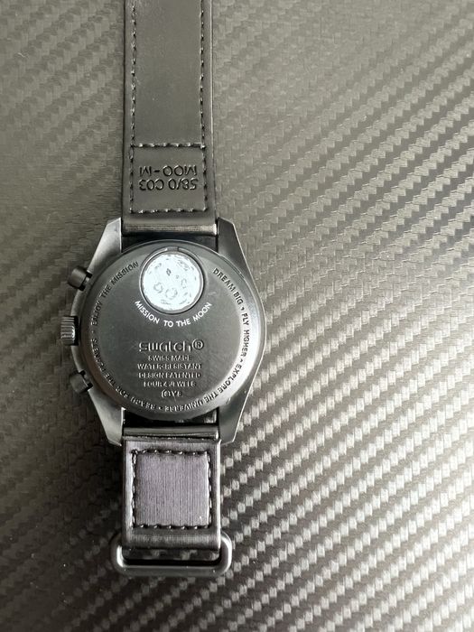 Omega X Swatch Mission to the moon Snoopy edition