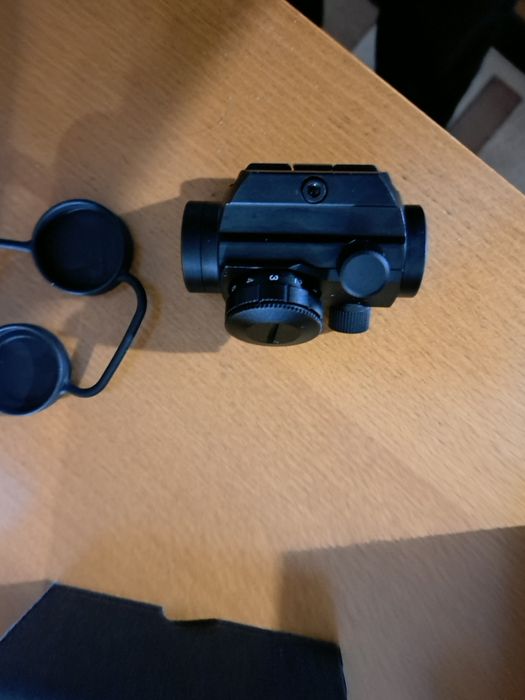 Бързомер с червена точка