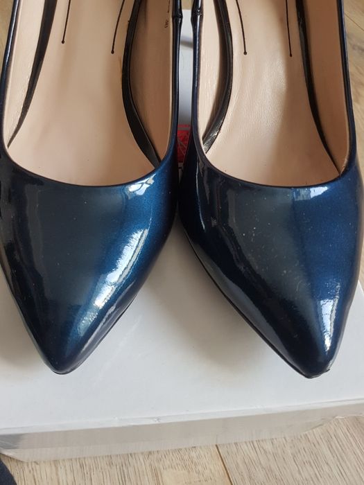 Женские туфли лакированные