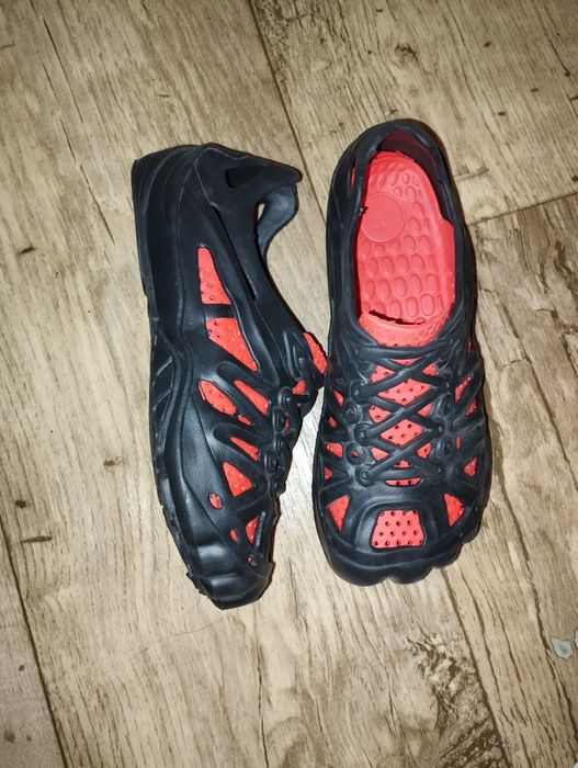 Резиновые тапочки  для мальчиков