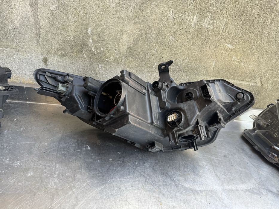 Far bixenon Honda Civic an 2012-2015 cod 33150TV0G112M1