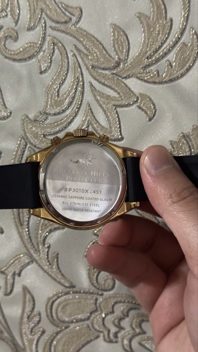 Часы Beverly hills