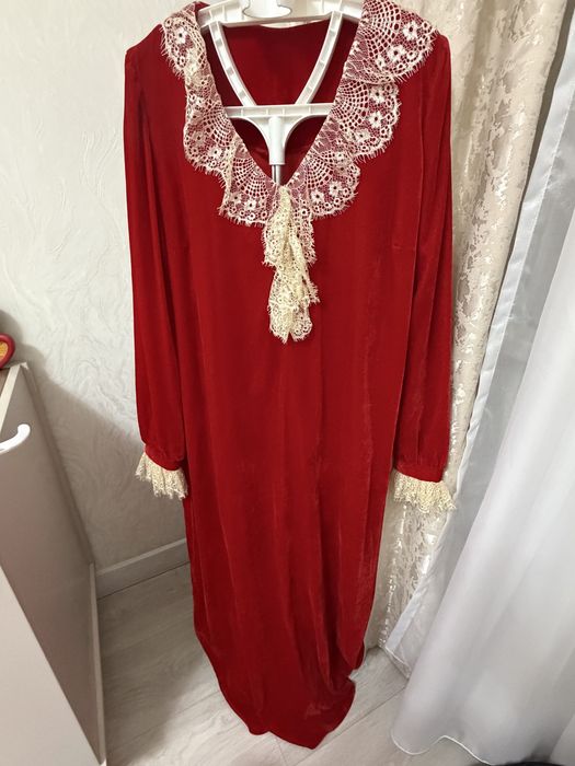 Продам платье из бархата