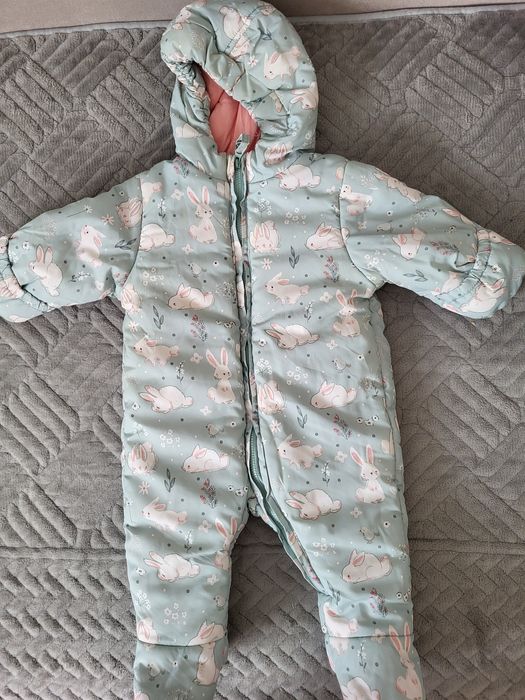 Продам весенний комбинезон на девочку!
