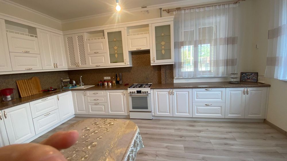 Продаётся дом в районе Парка Победы