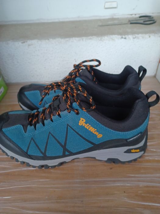 Туристически обувки Briting