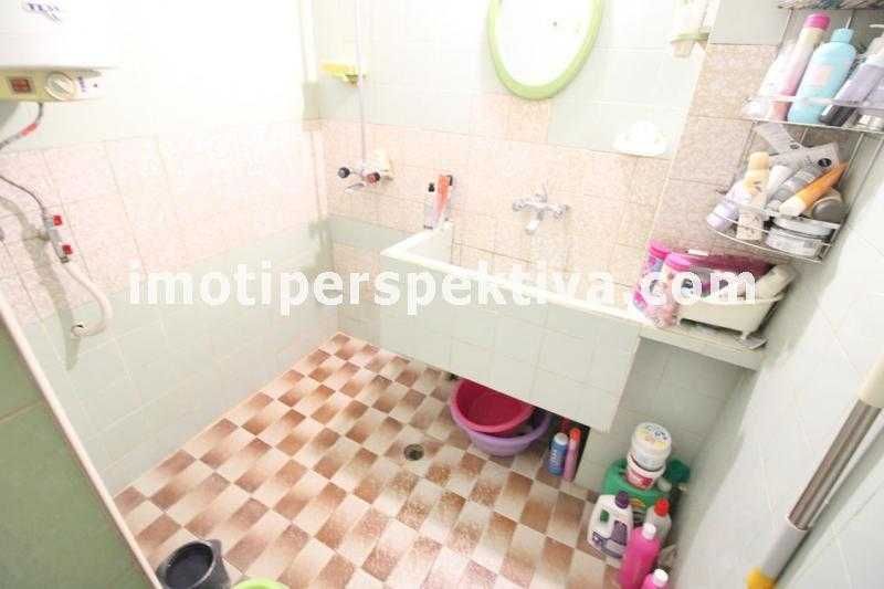 Продава се Тристаен апартамент в Пловдив, Кючук Париж - 89 кв.м за 1572 €/кв.м - Снимка #8