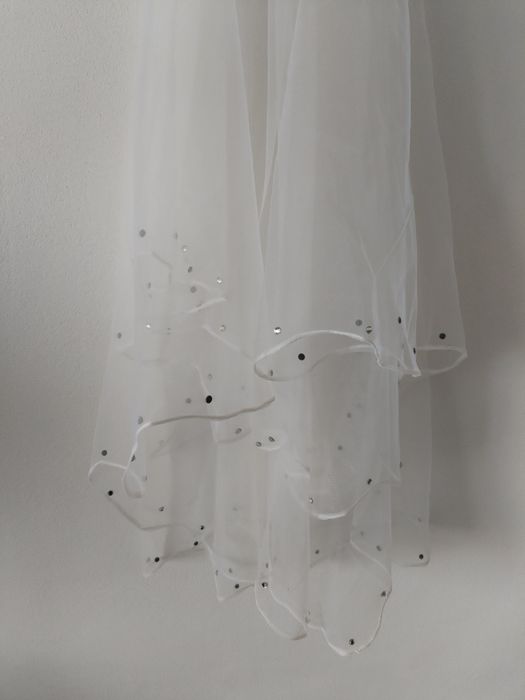 Vând voal nou nepurtat