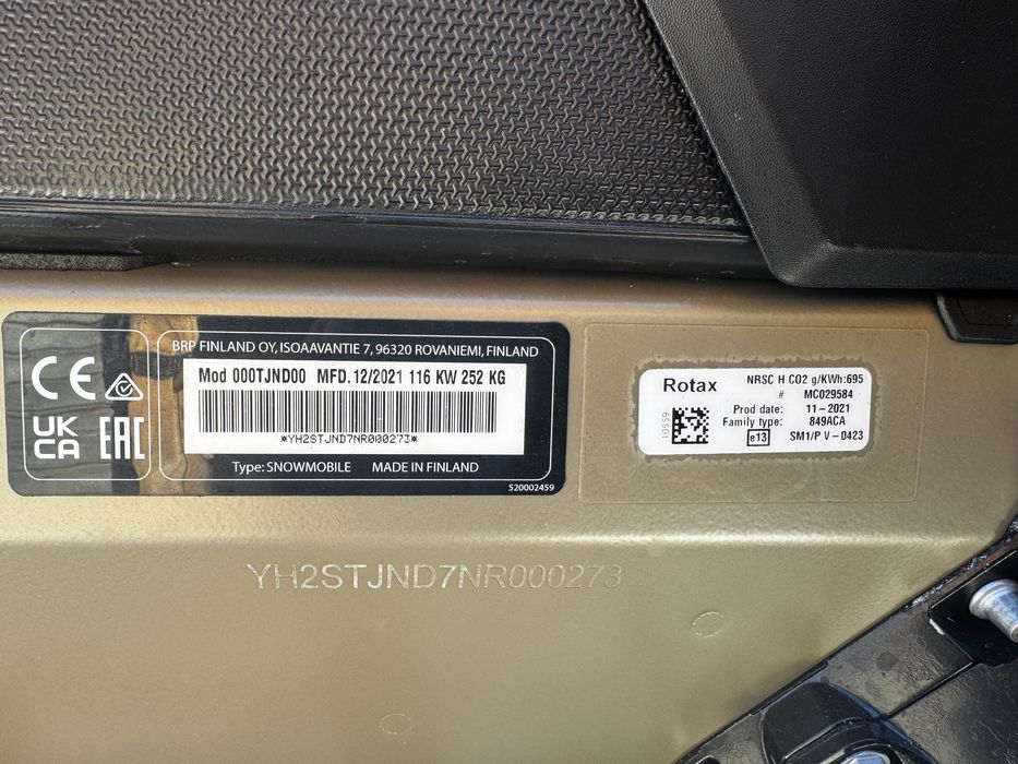 Vand snowmobil Ski-Doo 850 turbo , an 2022 ,230 km, senila:165