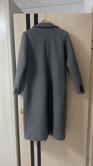 Продам демисезонное пальто