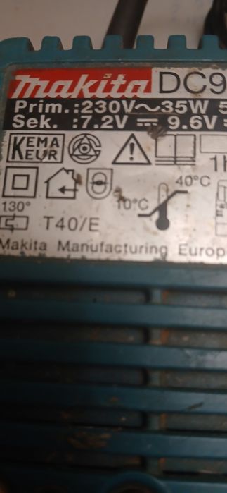 Зарядно"МАКИТА"за плоски батерии до 10 волта