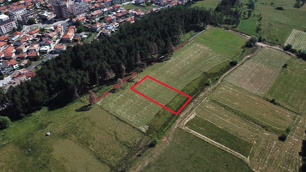 Продава се Парцел в Разлог - 1300 кв.м за 40 €/кв.м - Снимка #2