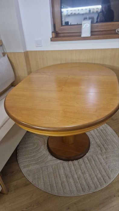 Трапезна кръгла маса - масив