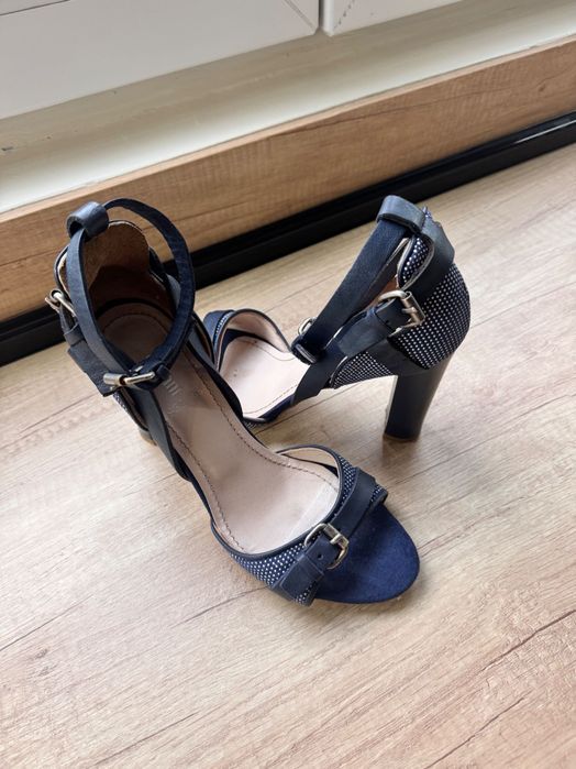 Елегантни сандали на марката Gi Anni