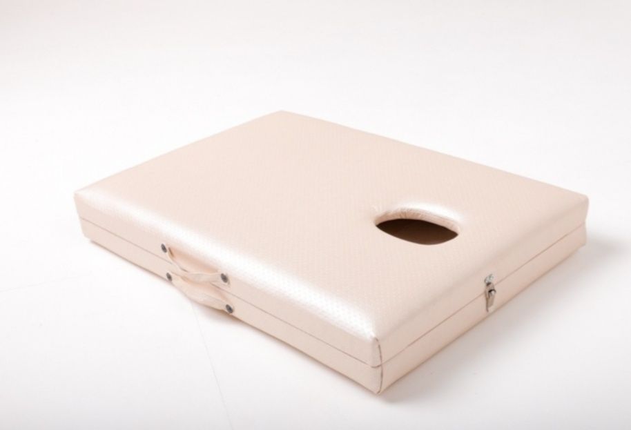 Кушетка для массажа. Массаж. Кушетка.