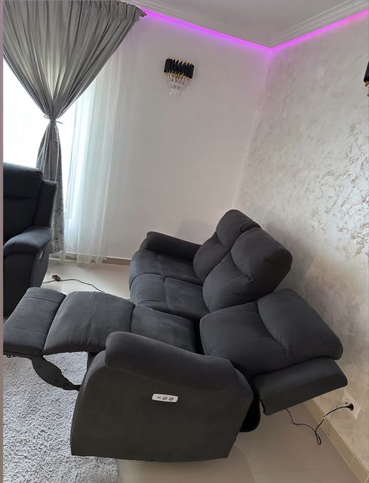 Vand canapea 3 pers cu recliner automata