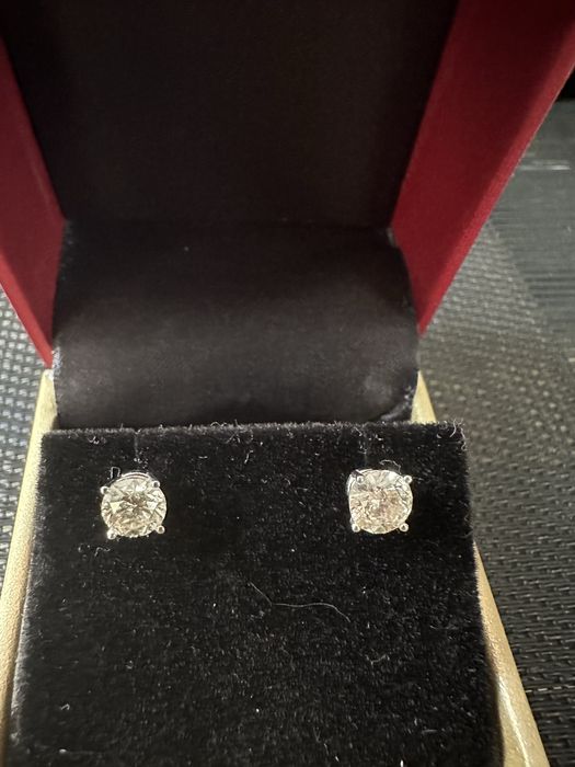 Диамантени обеци от 14 карата бяло злато с 2 карата естествени диамант