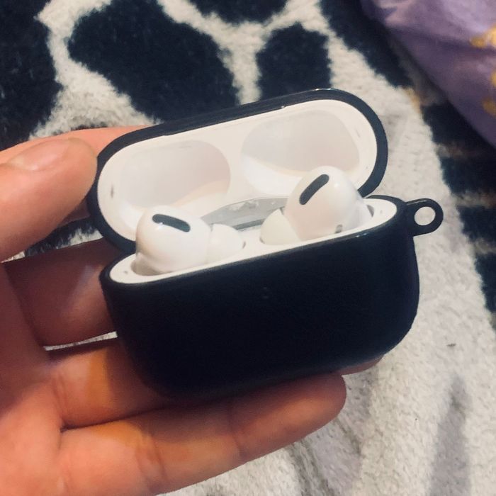 Айрподс про науышник