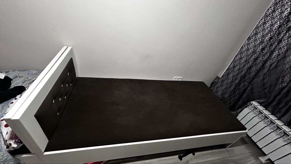 Односпальная кровать