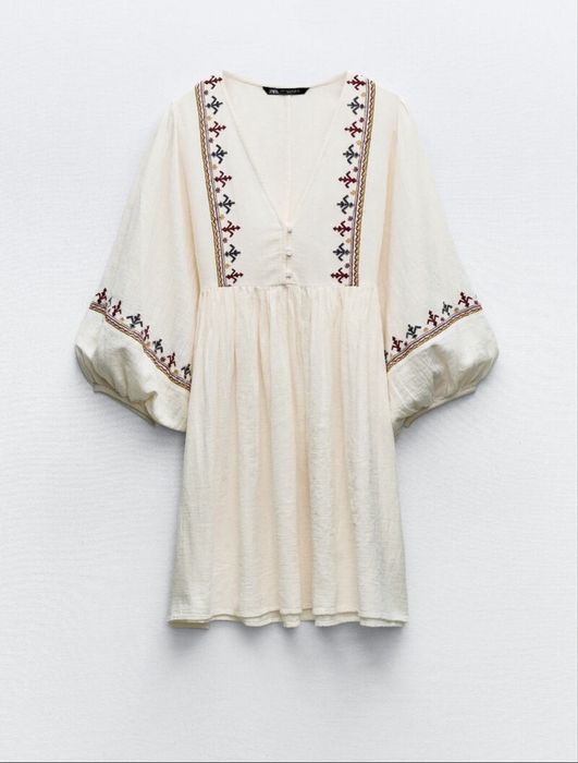 Платье Zara с этикеткой