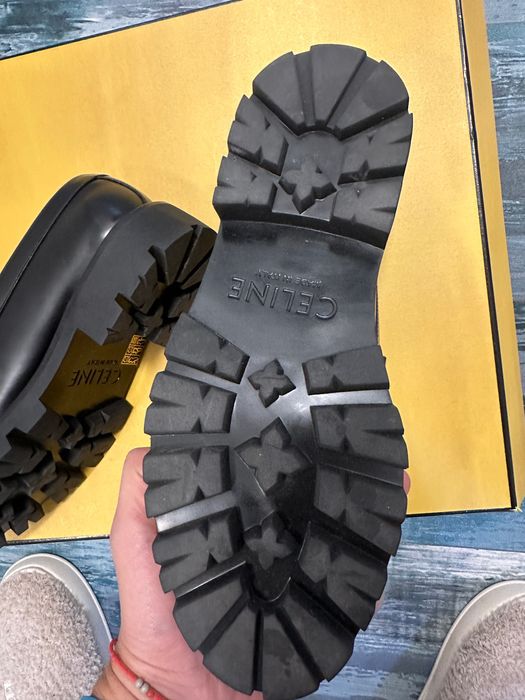 Оригинални дамски обувки Celine Лоуфъри