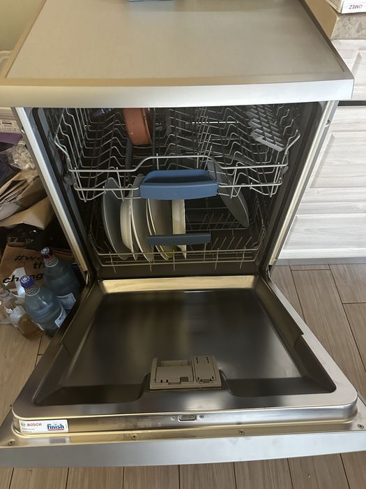 Vand masina de spalat vase Bosh clasa A++ , 60 cm , independenta