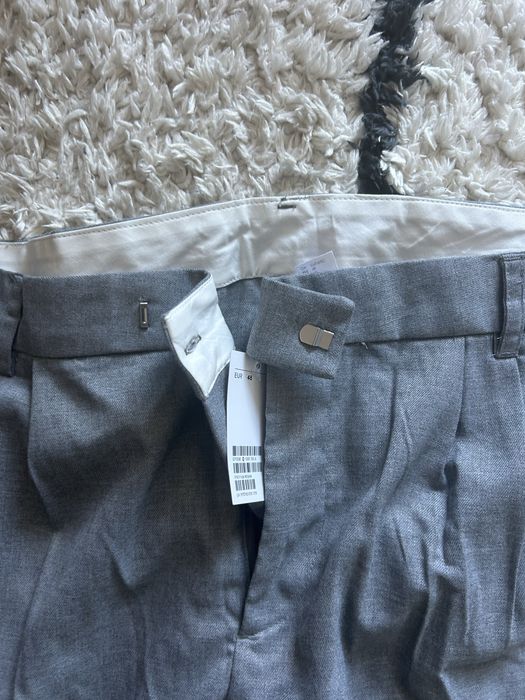 Нов панталон на HM прав с широки крачоли