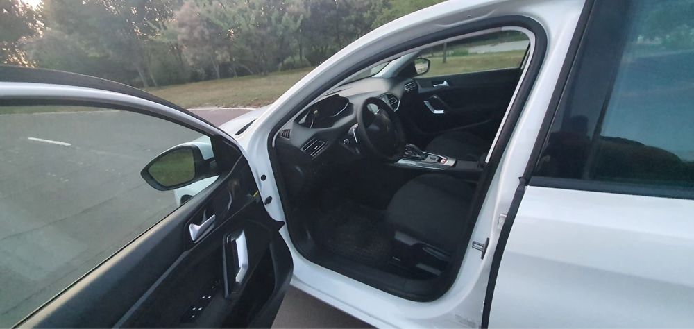 Peugeot 308 1.5 blue hdi active business