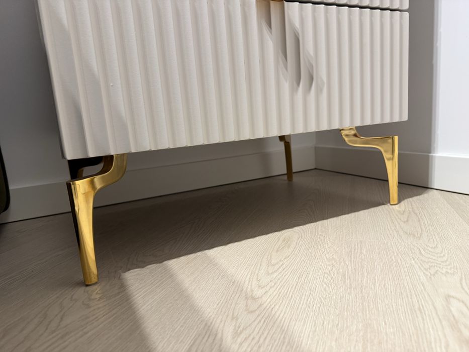 Set 2 comode bej mobexpert ca noi