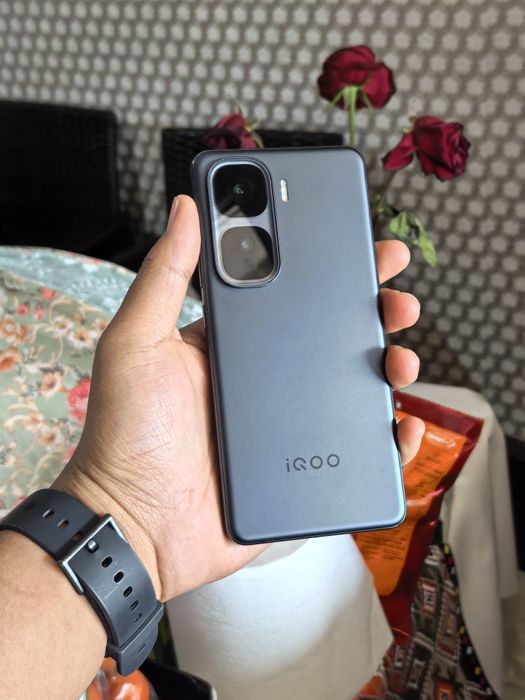 Iqoo neo 10 12/256 96%