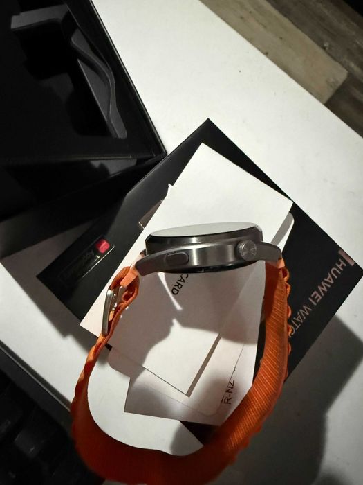 Продавам Huawei Watch 3 Pro