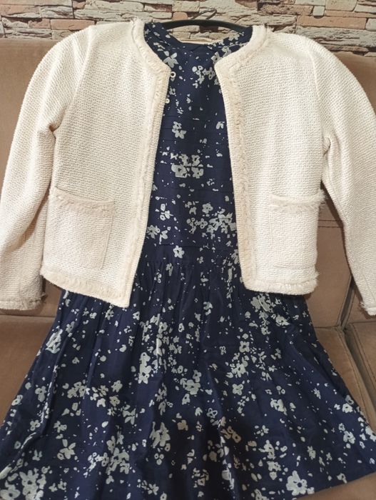 юношеска на Burberry