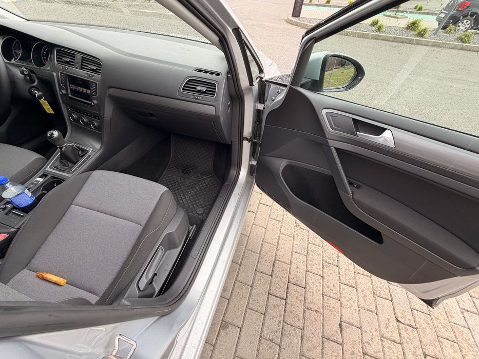 Volkswagen Golf 7 EURO6 1.6Diesel 110cp Navi Dublu Clima