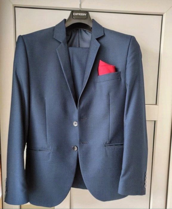 Costum barbati marime 46