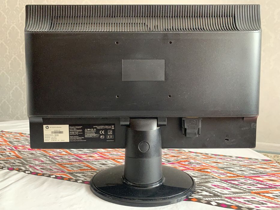 Монитор HP хорошая состояние