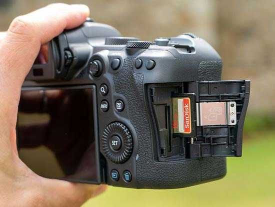Canon EOS R6 – КАТО НОВ 10/10 Пълен фабричен комплект + Подаръци!
