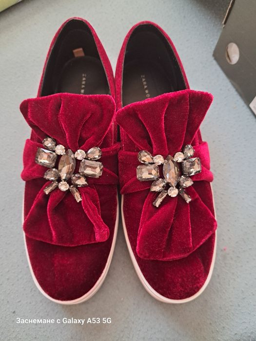 Чисто нови обувки Zara 40