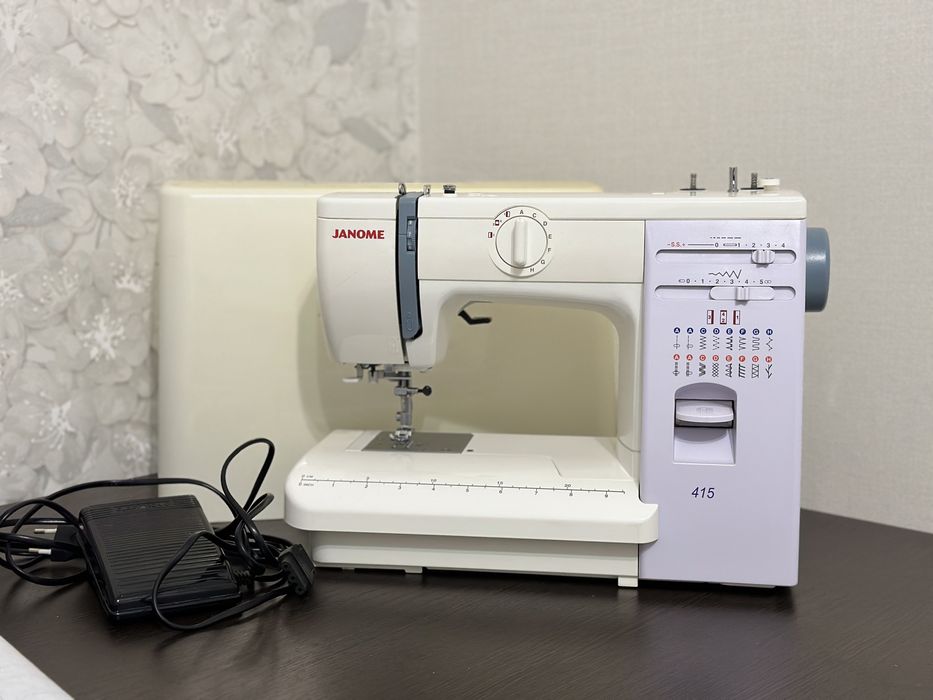 Швейная машина janome