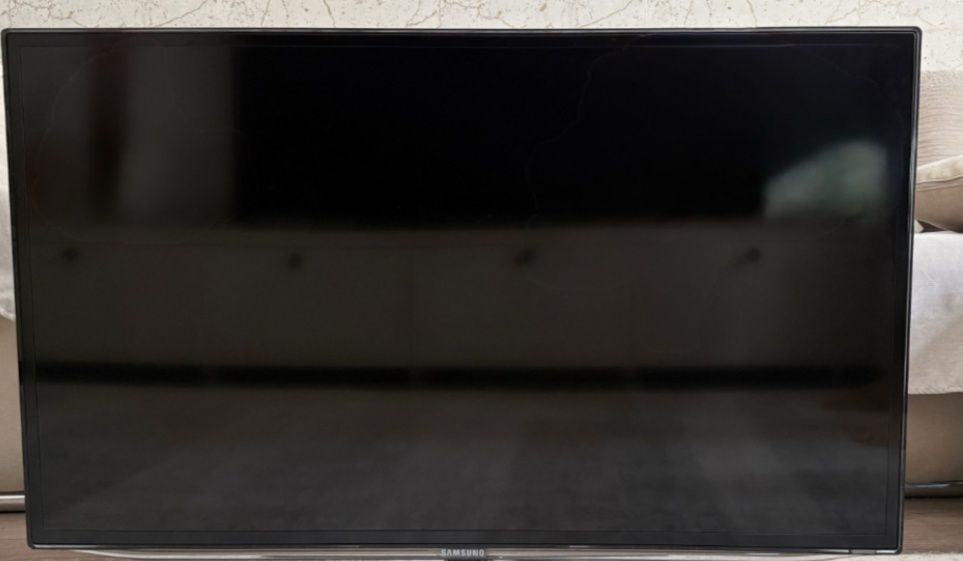 Televizor Samsung 101 cm