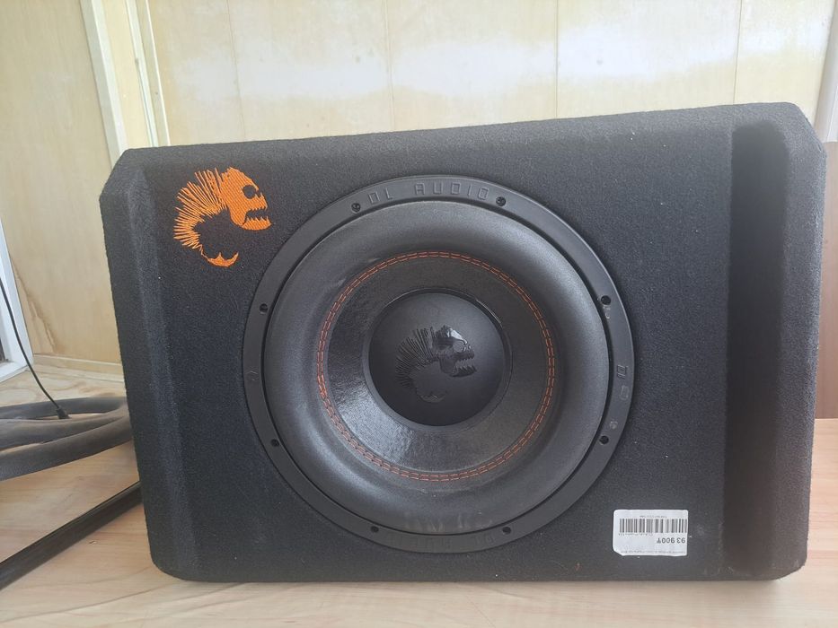 Продаю саббуфер.