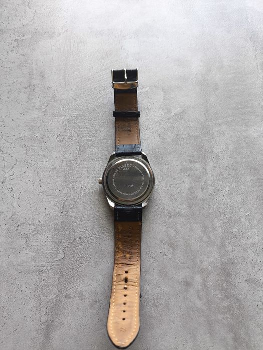 Продам часы Tissot 1853 t3128