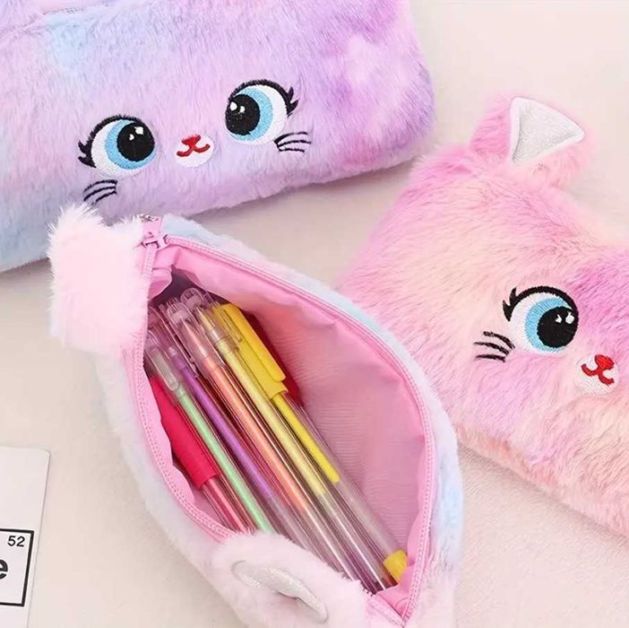 Сладък и забавен несесер с котенце