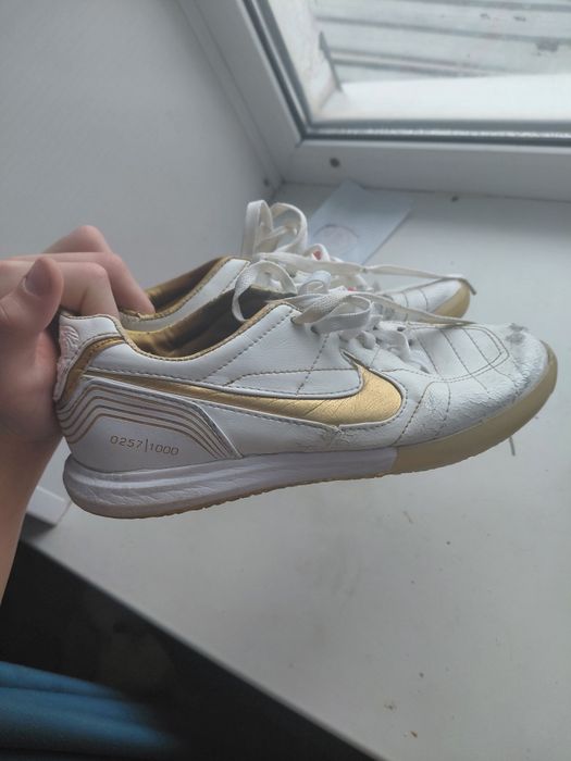 Футзалки 40 размер