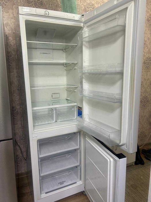 Холодильник "Индезит"