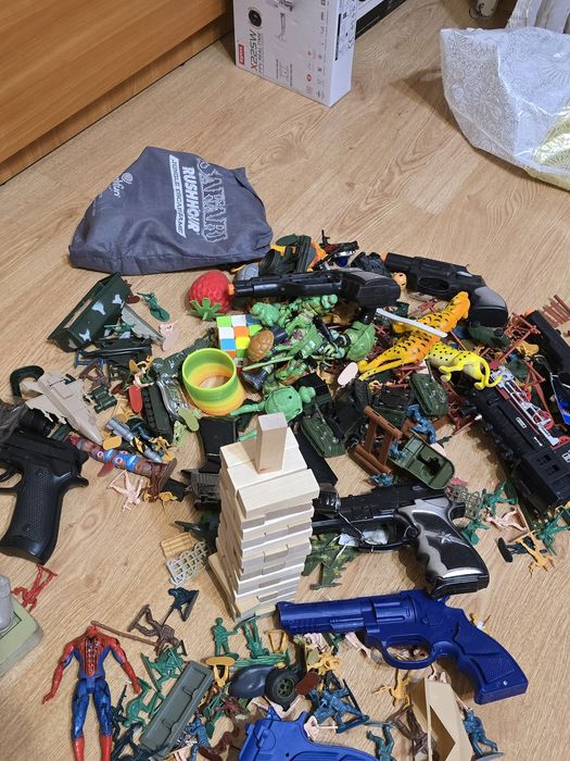 Продам всякие игрушки