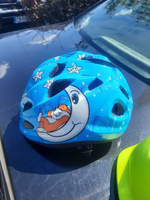 Продавам каски за колело