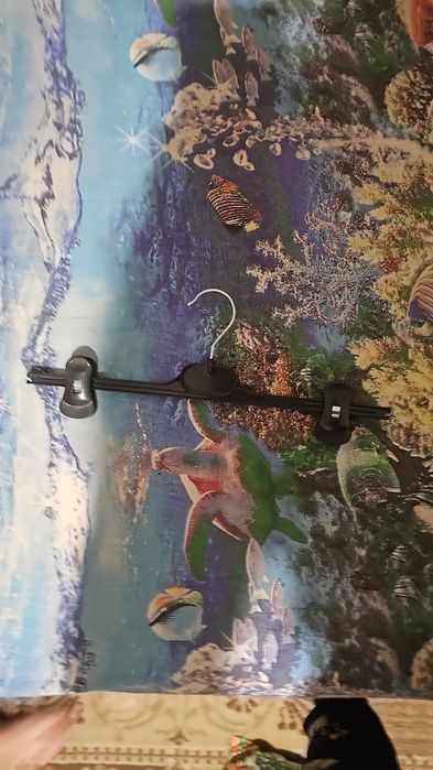 Продам вешалки обычные и для брюк