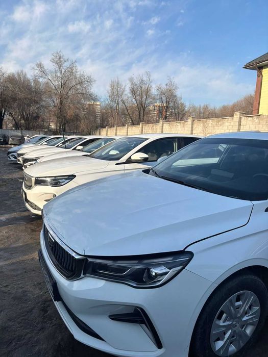 Сдаются автомобили для работы в такси.