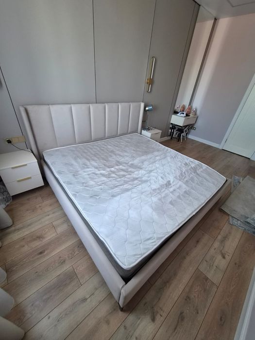 Кровать кинг сайз 2х2